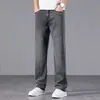 Calça Jeans Masculina Reta de Tencel Lyocell Verão 2026 Fresca Respirável Solta de Perna Larga Cai Bem e é Versátil