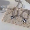 Collar con colgante de amor con diseño de tablero de ajedrez europeo y americano, pulsera para mujer, estilo moderno y moderno, cadena de clavícula que combina con todo, accesorios, collar para pareja
