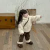 Conjunto de otoño e invierno para niña: chaqueta súper linda con forro de polar y pantalones de estampado de leopardo, perfectos para una niña de un año, elegante abrigo de invierno para salir