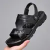 Sandalias para Hombre Verano 2023 Nuevas Casuales Zapatos de Playa Piel Genuina Suela Suave Antideslizantes Calzado Exterior Doble Propósito Sandalias de Papá y Chanclas