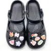 Set de 10 piezas de dijes para zapatos lindos y de aspecto fresco, incluyendo accesorios para zapatos de bricolaje de colores del arcoíris para sandalias y chanclas