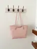 Bolsa tote transfronteiriça 2026 casual estilosa nova superfície macia para o dia a dia versátil grande capacidade simples verão tendência bolsa feminina