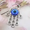 50*62mm Aleación Ojos de Diablo Grandes Ojos Azules Llavero Colgante de Palma Joyería Antigua de Plata 15g