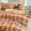Conjunto de cama de quatro peças em veludo de leite de desenho animado, novo conjunto de cama de fleece de coral de inverno 2026, incluindo lençol de cama e capa de edredom