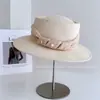 Sombrero de Paja Plano de Estilo Socialité con Cinta Plisada de Perlas para Mujer, Sombrero de Sol de Verano, Sombrero de Playa Vintage de Copa Cóncava