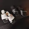 Sandalias Planas y Pantuflas Cómodas de Piel de Oveja para Mujer Sandalias y Pantuflas Deslizables Verano Nuevo Cuadradas de Cuero con Punta Abierta Pantuflas para Mujer