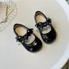 Zapatos de piel para niña 2026 nuevos primavera y otoño zapatos de princesa de suela blanda para niña, estilo coreano zapatos de vestir perlados elegantes