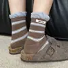 Calcetines Elásticos Finos de Estilo Europeo Nuevo con Puño Doble de Alto Valor Calcetines Rayados para Mujer Serie Miu Primavera y Verano Algodón Poliéster Calcetines de Media Pantorrilla