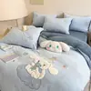 Conjunto de quatro peças de veludo de leite grau A para maternidade e infantil, lençol e capa de edredom de veludo para bebê estilo menina, conjunto de três peças para meninas, pelúcia de inverno 4