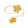 Uma Simples Pulseira de Braço Estrela-do-Mar de Verão para Mulheres, Versátil para o Dia a Dia e Roupa de Praia