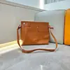 Bolso Cruzado Casual Estilo Coreano 2026 Luo Jia, Bolso de Hombro de Moda de Cuero Genuino de Nicho, Bolsa de la Suerte Estilo Mezclilla para Viajar