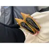 Sapatos de salto agulha bico fino estilo novo europeu e americano 2026, sexy e confortáveis, de corte baixo, elegantes sapatos de salto alto franceses para mulheres