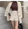 Calça jeans casual elegante de cintura alta, modeladora, perna larga para mulheres, shorts de tecido irregular de terno para o verão, hot pants da moda, populares no Instagram