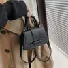 Cinturón de Moda y Versátil Decoración Minibolsa Bolso de Mano de Nicho 2026 Nuevo Bolso Cuadrado Pequeño de Hombro Cruzado de Alto Valor