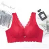 Loto de Agua 188 Sujetador sin Aros Medio Grueso Cómodo Transpirable Encaje Ropa Interior Cuatro Ganchos Push-up Sujetador Sexy