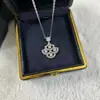 Versão de Luxo do Colar Grahame Bow com Pingente de Gota d'Água em Diamante de Carbono com Banho de Ouro Quadrado V Full Diamond Corrente de Clavícula de Luxo