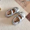 Novos Sapatos de Primavera e Verão para Meninas Bebês 2026 Sapatos de Princesa com Laço para Meninas Sapatos Casuais da Moda para Meninas