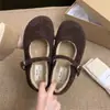 Sapatos Peludos Mary Jane com Fivela Única para Mulheres 2026 Tendência Outono/Inverno Novo Estilo Calçados de Exterior Aconchegantes com Plus Veludo Birkenstock Sapatos de Algodão