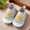 Zapatos para Bebé para Primavera, Otoño y Verano, para Niños y Niñas de 1 a 3 Años, Zapatos Transpirables de Suela Blanda para Caminar, Zapatos para Niños, Calcetines