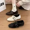 Sapatos de salto oculto combinando 2026 pretos beges estilo francês novo saia sapatos de couro pequenos da moda outono bico quadrado fivela