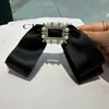 Presilha de Cabelo Feminina Elegante com Fivela Quadrada e Strass Grande Laço para a Parte de Trás da Cabeça Grampo de Rabo de Cavalo Coreano Acessório de Cabelo Venda por Atacado para Mulheres