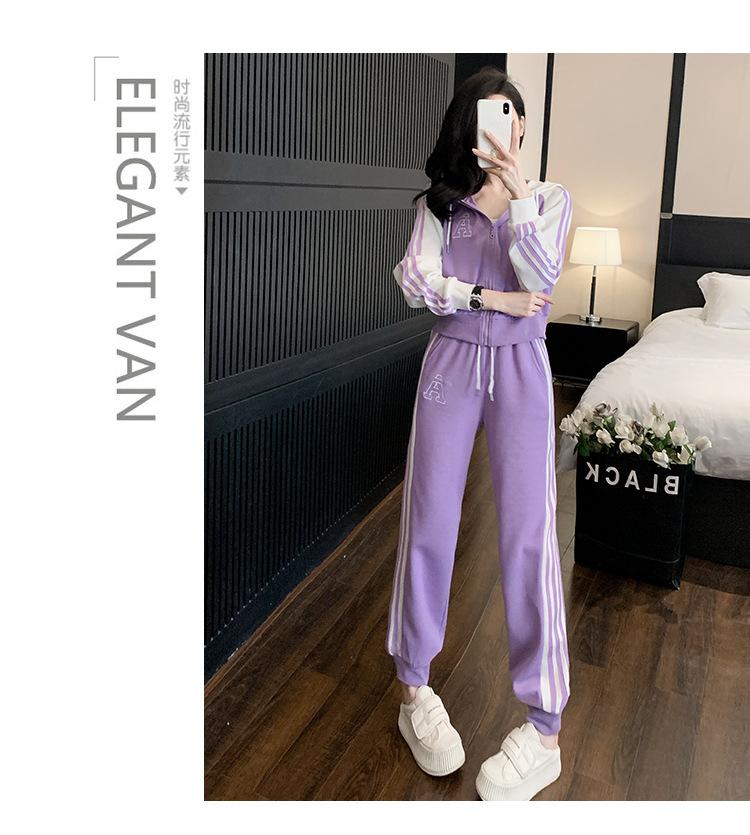 跨境淘货源2023秋季新款街头潮流减龄小个子爆款欧货网红款运动套装休闲运动气质休闲时尚流行新款秋装秋装女装时尚套装套装女装秋季套装女套装女女士运动服女装两件套套装卫衣套装休闲套装秋季套装女装时尚套装盐系休闲套装女装2023百搭设计感小众洋气欧货阿里国际站跨境采购Cross-border, shopping source, foreign trade, export, 2023 fall, new, street trend, explosive, European goods, network red, sportswear, leisure sports, temperament leisure, fashion popular, new autumn wear, autumn women's wear, fashion suit, women's wear, women's wear, women's wear, women's sportswear, women's two-piece, hoodie suit, casual suit, autumn suit, women's wear, Fashion suit salt department, casual suit women's dress, Ali International Station, cross-border procurement