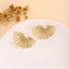 Pendientes Irregulares con Textura Metálica Brillante de Flor Transfronterizos Europeos y Americanos, Pendientes de Moda Personalizados de Diseño de Nicho