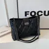 Bolso de cadena de rombos para mujer, gran capacidad, estilo nuevo 2026, bolso tote para el trabajo y el commute, bolso grande versátil de un solo hombro de alta gama