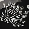 Juego de Cubiertos Engrosado de Acero Inoxidable 304, Serie Elegante con Mangos Robustos en Cucharas y Tenedores, Juego de Vajilla Estilo Occidental