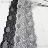 Ribete de Encaje Elástico Floral Cortado a Través Negro y Blanco Tanglong 18cm Accesorios de Ropa Lencería Materiales Hechos a Mano para DIY