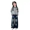 Conjunto de Menina Primavera e Outono 2026 Novo Casual Menina Estilo Coreano Crianças Médias e Grandes Blusão Color Block Jeans Grafite Tendência