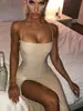 Vestido Bodycon Liso com Costas Nuas e Alças, Decote Quadrado, Fio Dourado e Fenda, Estilo Férias de Verão, Design sem Costas, Pronto para Envio