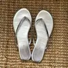 Sandalias Planas de Chancla para Mujer Verano Ropa de Exterior 2026 Nuevas Impresionantes con Faldas Cómodas para los Pies Sandalias de Playa