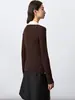 Novo Estilo Outono/Inverno 2026 Cardigã Feminino Falso Duas Peças Gola V Lã de Seda com Botões, Corte Justo, Top Casual Elegante