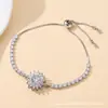 Pulsera Ajustable Flor de Cuatro Hojas Giratoria de Circonita para Niñas, Personalidad, Lujo Ligero, Diseño de Nicho, Joyería de Mano al por Mayor