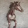 Escultura Personalizada de Cabeça de Cavalo em Fibra de Vidro, Ornamento Criativo e Simples de Meio Corpo de Cavalo para Decoração de Lobby de Hotel Externo e Escritório de Vendas
