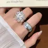 Anillo de fuegos artificiales elegante y exquisito para mujer, lujo ligero, moderno, único, anillo abierto versátil, borde ancho, anillo de moda para el dedo índice de celebridad de internet