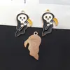 Juego de 19 Escobas Fantasma con Goteo de Aceite, Murciélagos y Sombreros de Mago Temáticos de Halloween, Dijes Creativos para Pulseras y Collares DIY