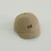 Gorra de Béisbol de Pana para Bebé de Primavera y Otoño Letra Bordada Ok Gorra Cálida con Visera Gorra Infantil de Calle Japonesa Transfronteriza