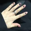 Europa y Estados Unidos joyería de venta caliente habitación oro dos colores anillo de acero inoxidable para mujer 6 mm fresado por lotes cuchillo oblicuo anillo de acero de titanio para hombre