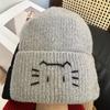 Gorro de lana de ganchillo hecho a mano, estilo étnico, para mujer, con borlas, cálido, para el frío, estilo bohemio, para otoño e invierno.