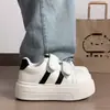 Zapatos de Suela Gruesa con Velcro Estilo Coreano Más Vendidos para Mujer Otoño 2026 Nuevos Zapatos Blancos Casuales Zapatos de Pan para Estudiante Mujer