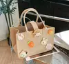 Bolso de Fieltro de Celebridad de Internet, Bolsa de Regalo de Alta Gama, Bolso Tote Pequeño de Fieltro de Dibujos Animados, Bolso de Mano Souvenir de Luna Llena