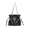 Bolso de Cadena Acolchado de Gama Alta para Mujer 2026 Nuevo Bolso Cubo de Moda Versátil para el Trabajo, Hombro y Cruzado