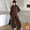 Conjunto Color Block Patchwork Listrado com Pelúcia 2020 Novo Estilo Coreano para Crianças Médias e Grandes Blusa com Capuz Calça Reta de Pernas Largas