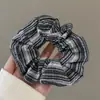 Scrunchie Estiloso e Relaxado com Borlas Delicadas, Acessório de Cabelo de Alta Qualidade para Primavera/Verão, Elástico de Cabelo Versátil