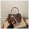 Bolso Retro Pequeño para Viajes Diarios para Mujer 2025 Nuevo Otoño e Invierno Moda Bolso Cruzado Bolso de Mano de Nicho Simple Bolso Tote Pequeño