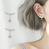 Um brinco de celebridade on-line de duas peças temperamento feminino Coreia do Sul personalidade todos os jogos na moda Prata brincos estilo frio estrela brincos pequenos