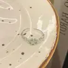 Anel de Trevo de Quatro Folhas Verde Rico Simples Japonês Feminino 2026 Novo Retrô Novo Chinês Leve Luxo Empilhável