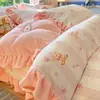 Conjunto de Cama de Inverno Classe A Luxo Leve Lã de Leite Renda Estilo Colcha Conjunto de Quatro Peças Capa de Edredom Renda Colcha Conjunto de Três Peças Conjunto de Roupa de Cama 3